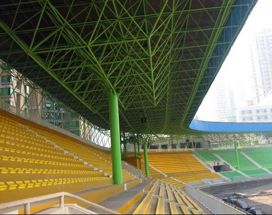 枣阳体育场看台网架工程